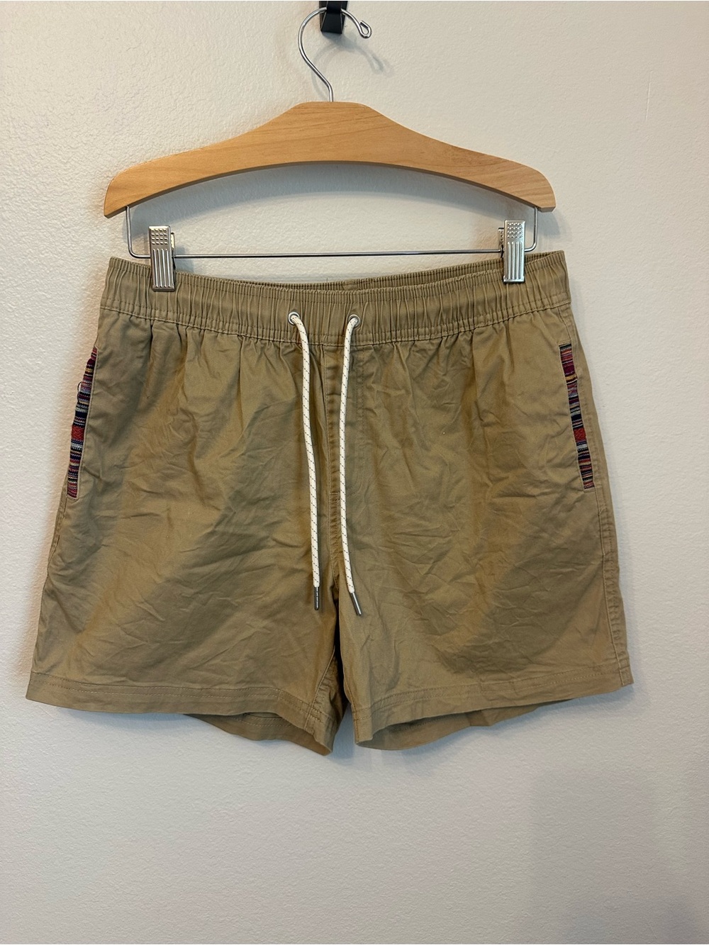 Wowie Men's Khaki Drawstring Casual Shorts